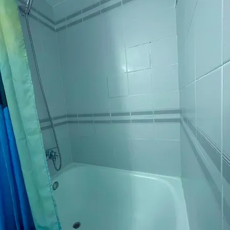 A Perte De Vue Linge De Maison Fournie * Empuriabrava